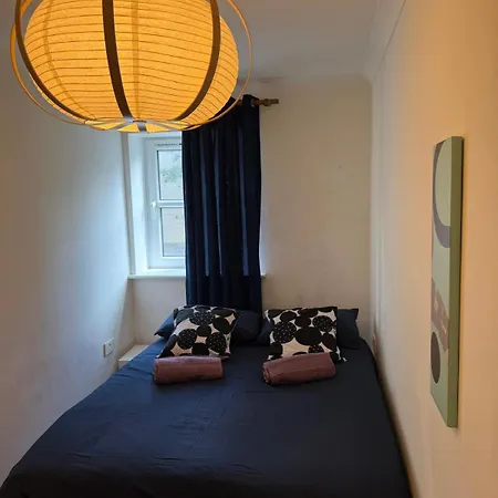 2 Bed Near Pearse Station