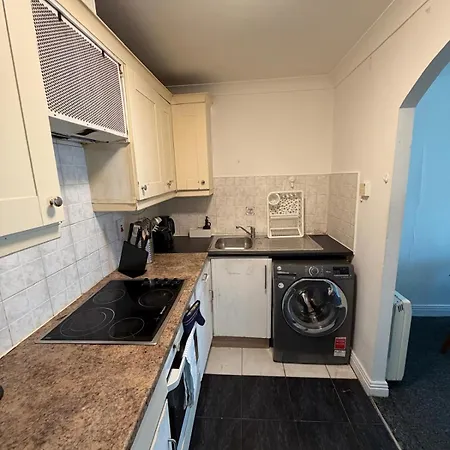 2 Bed Near Pearse Station Apartment *