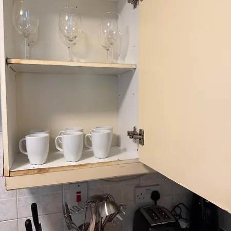 2 Bed Near Pearse Station Apartment