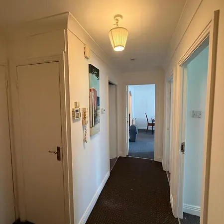 Apartment 2 Bed Near Pearse Station Dublin