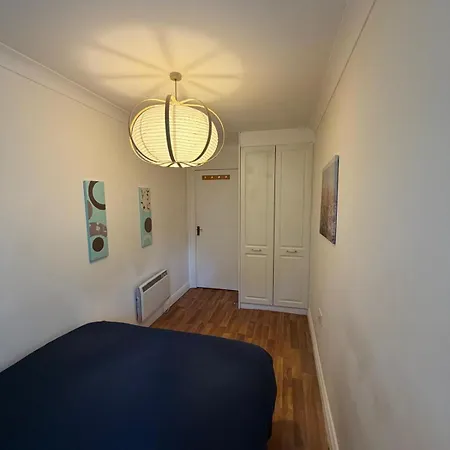 2 Bed Near Pearse Station Dublin