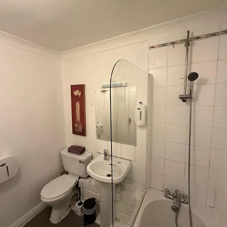 2 Bed Near Pearse Station Apartment